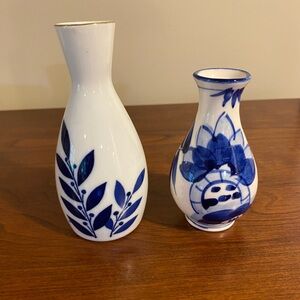 Set of 2 vintage sake bottles hand painted, blue and white, Japan, 5.25” and 4”